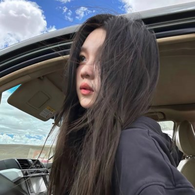 加油站的女孩